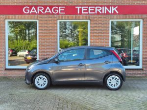 Toyota Aygo 1.0 VVT-i x-play, foto 2