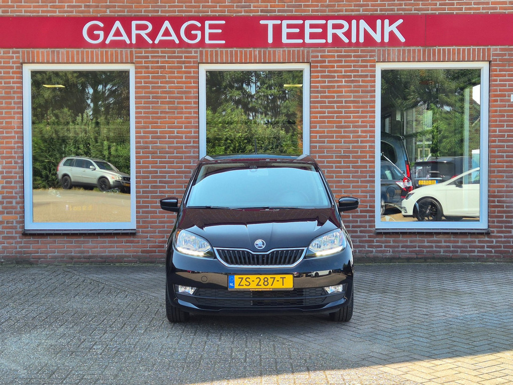 Škoda Citigo 1.0 Greentech Style voor de gevel van Garage Teerink